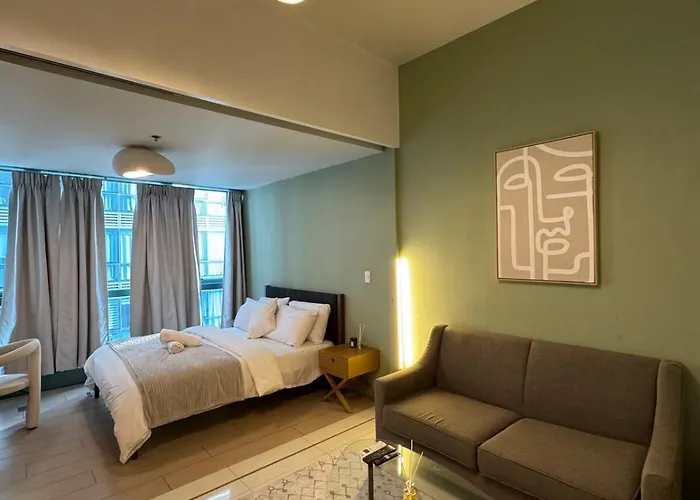 Apartment Modern Nordic 1br Big Queen Bed Uptown Bgc *