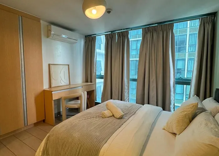 Modern Nordic 1br Big Queen Bed Uptown Bgc Apartment *