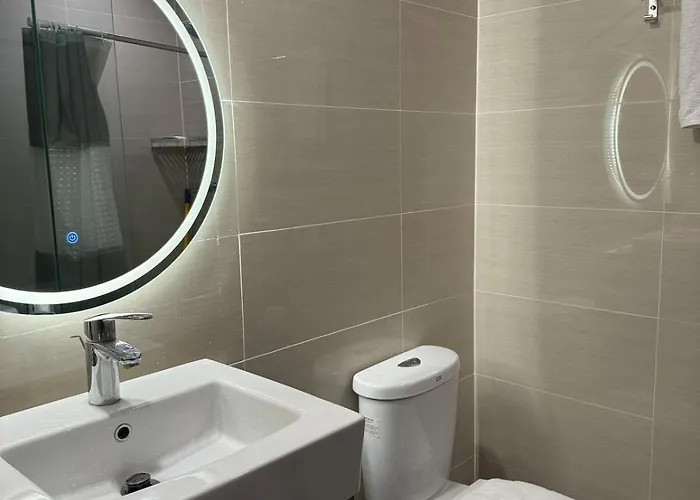 Modern Nordic 1br Big Queen Bed Uptown Bgc Apartment *